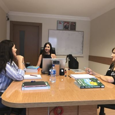 Birebir sınıflarda İngilizce öğrenme fırsatını 
#ingilizcekursu #ingilizceegitimi #ankaradaingilizce  - Shared on Candelas Eğitim 23 January 2019, Wednesday 10:53.